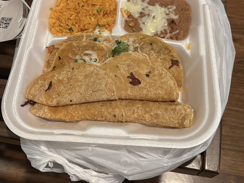 Coyotes Restaurant food